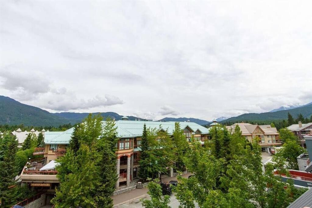 Couples' Studio In Whistler Village Exterior photo